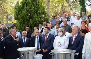 Bilecik’te 10 yıldır devam eden aşure geleneği...