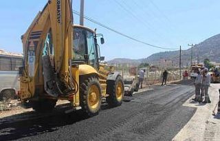 Büyükşehir asfalt onarım çalışması yapıyor