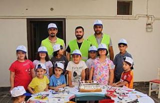 Dicle Gönüllüleri Mardin’de çocukları mutlu...