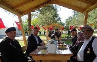 Erzincan’da gözyaşlarını tutamayan şehit aileleri...