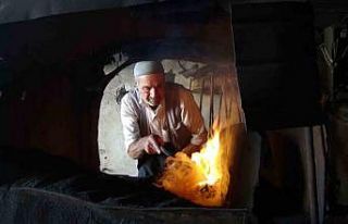 Gercüş’te teknolojiye direnen demircilik mesleğini...