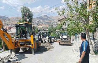 Hakkari’de sondaj tekniği ile doğalgaz verildi
