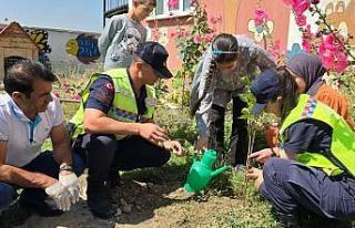 Jandarmadan özel eğitim öğrencilerine motivasyon...