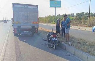 Kamyona arkadan çarpan motosikletin sürücüsü...