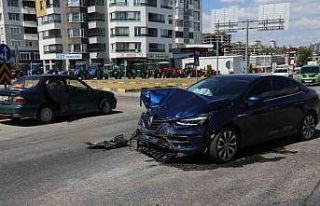 Kastamonu’da iki otomobil çarpıştı: 2 yaralı