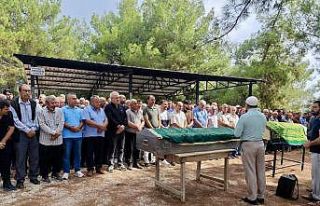 Kazada ölen baba ve 6 yaşındaki kızı toprağa...