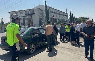 Kilis’te motosiklet ile otomobil çarpıştı: 2...