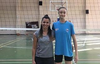 Minel Nefin Özen, Eczacıbaşı’na transfer oldu