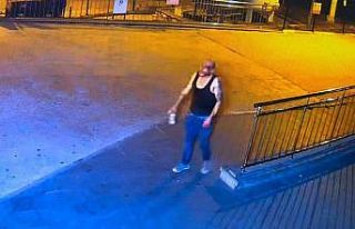 Sakar hırsız girdiği evden 5 bin lira çalıp balkondan...