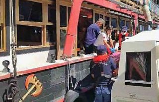 Teknede rahatsızlanan vatandaşı Sahil Güvenlik...