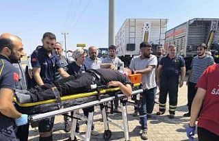 Adıyaman’da elektrik direğine çarpan sürücü...