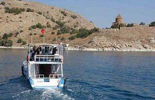 Akdamar Kilisesi 12’nci ayine ev sahipliği yapıyor