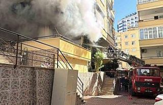 Alanya’da çıkan yangında daire kullanılamaz...