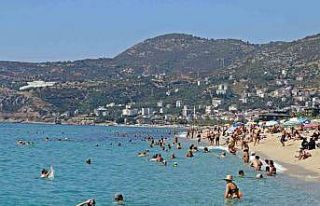 Antalya’da yazdan kalma günler devam ediyor