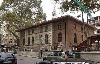 Asırlık çınarların gölgesinde bir miras