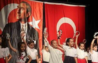 Bitlis’te İlköğretim Haftası kutlamaları