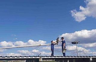 Gediz ilçe stadyumuna ek aydınlatma ile spor saatleri...