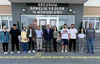 Gülümseyin geliyoruz ekibi deprem bölgesi yollarında