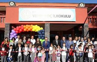 İlk ders zilini protokol çaldı