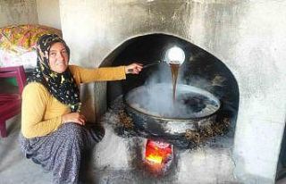 Lezzeti topraktan gelen şifa kaynağı pekmezin zahmetli...