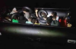 Milas açıklarında 17 düzensiz göçmen yakalandı