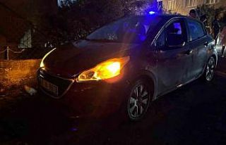 Motosikletle otomobil çarpıştı: 1 yaralı