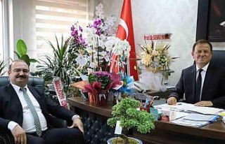 Rektör Hacımüftüoğlu’ndan yönetim ekibine...