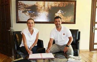 Selçuk Belediyesi, çocukları tenis ile tanıştıracak...