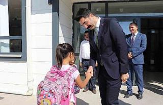 Selendi’de 2 bin 660 öğrenci ders başı yaptı