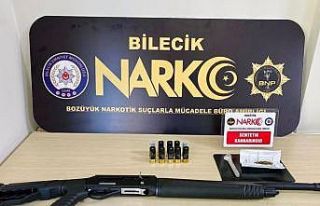 Şüpheli araçta uyuşturucu madde ve pompalı tüfek...