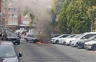 Tofaş otomobil alevlere teslim oldu, LPG tankı bomba...