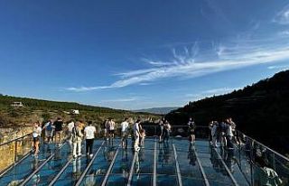 Türkiye’nin ilk cam seyir terasından 6 milyon...