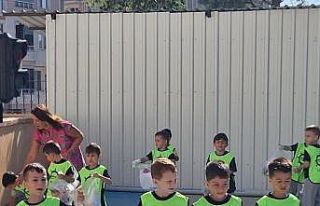 Uzunköprü’de minik öğrenciler çevre temizliği...