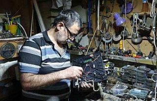 Yarım asırdır antika eşyalara ve hatıralara hayat...