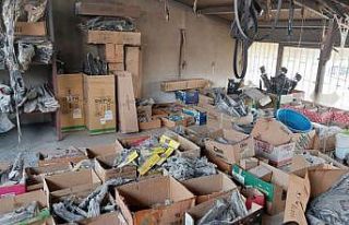 Yedek parça satış dükkanında çıkan yangın...