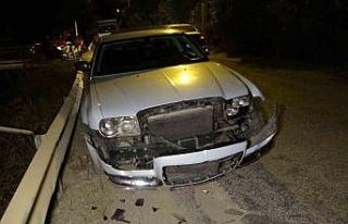 14 yaşındaki çocuğun kullandığı otomobil motosikletle...