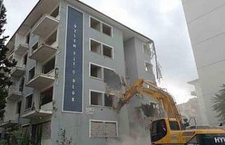 5,9’luk depremle sarsılan Malatya’da ağır hasarlı...