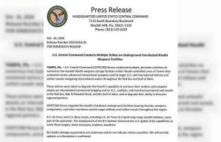 ABD ordusu Yemen’deki Husilere ait silah depolarına...