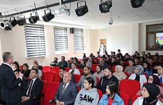 Ağrı Milli Eğitim Müdürü Kökrek, öğrencilere...