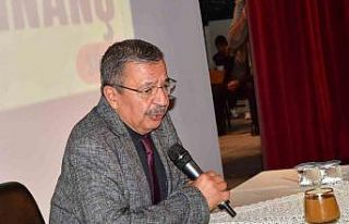 Ahlat’ta araştırmacı yazar Hayati İnanç söyleşisi...