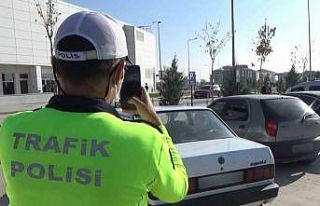 Aksaray’da engelli park yerine araç bırakan sürücülere...