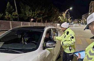 Alaca’da polis ekiplerinden huzur uygulaması