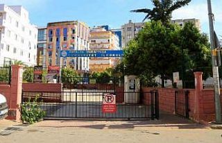 Antalya’da ilkokul öğrencilerinin gözü önünde...