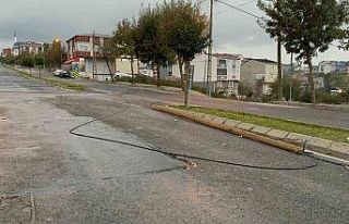 Arnavutköy’de hafriyat kamyonu ortalığı birbirine...