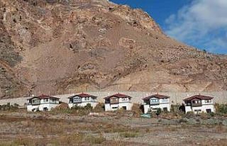 Artvin’in Yusufeli ilçesi Tekkale köyünde kaya...