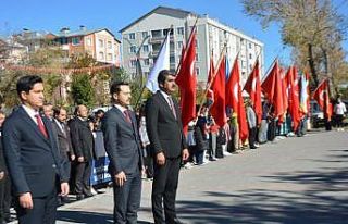 Aşkale’de Cumhuriyet Bayramı Çelenk sunma töreni