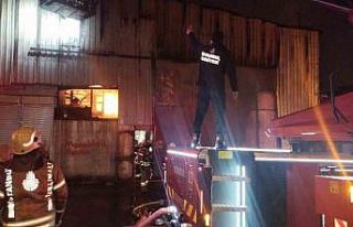 Ataşehir’de kimyasal madde deposunda yangın