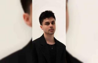 Ayberk Serin ‘Gün Batarken’ ile hayranlarıyla...