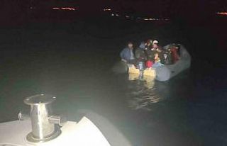 Ayvacık açıklarında 30 kaçak göçmen yakalandı