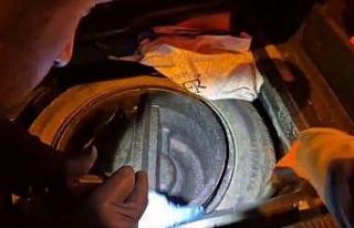 Bagaja gizlenmiş 3 tabanca polisin dikkatinden kaçmadı